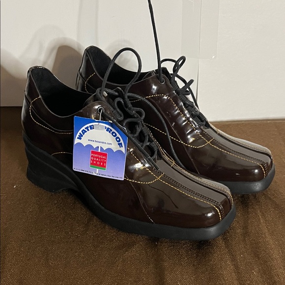 dosandes Shoes - 😄NWT brown waterproof Oxford-style shoes Dosandes patten leather look 6.5